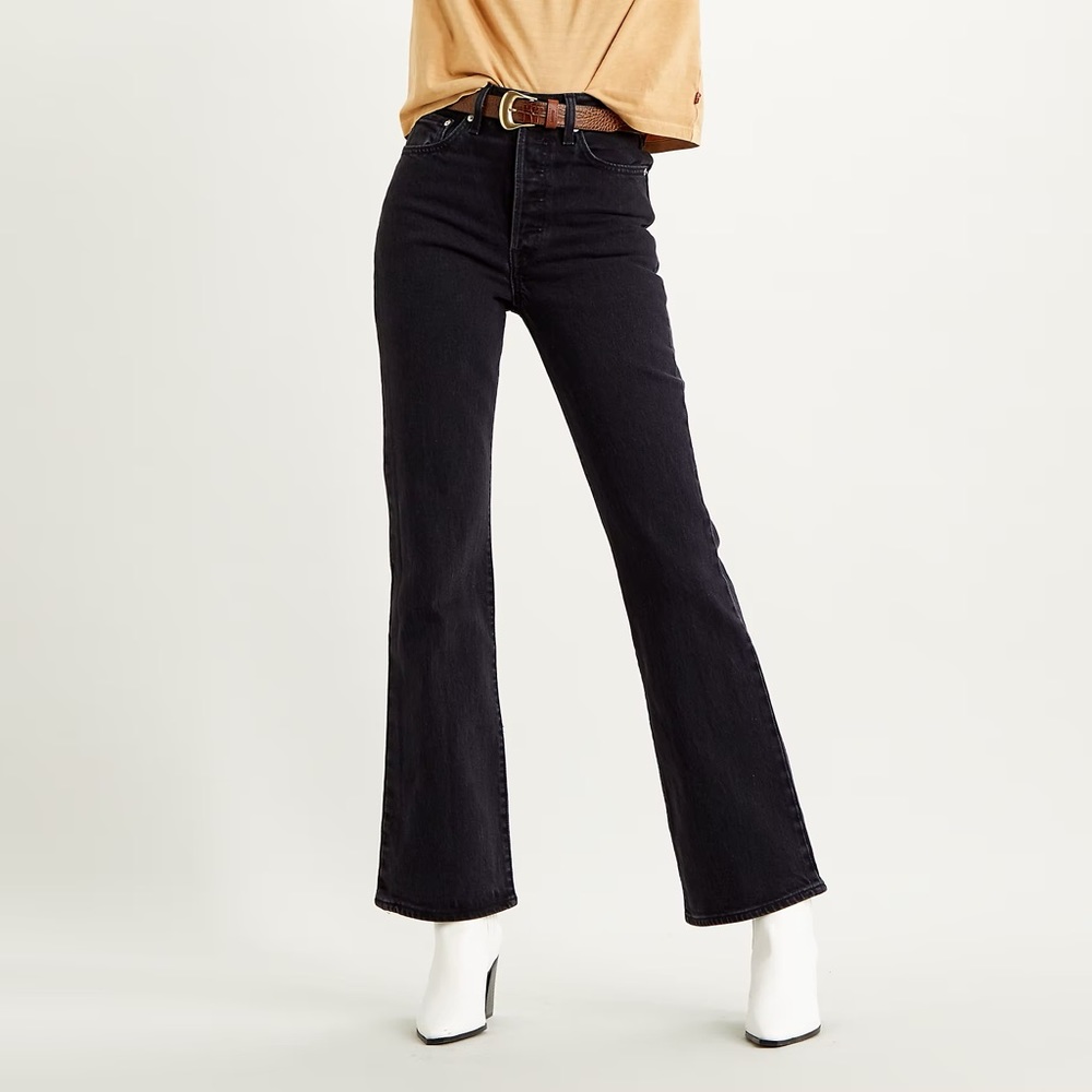 Levi’s Ribcage Bootcut Jeans